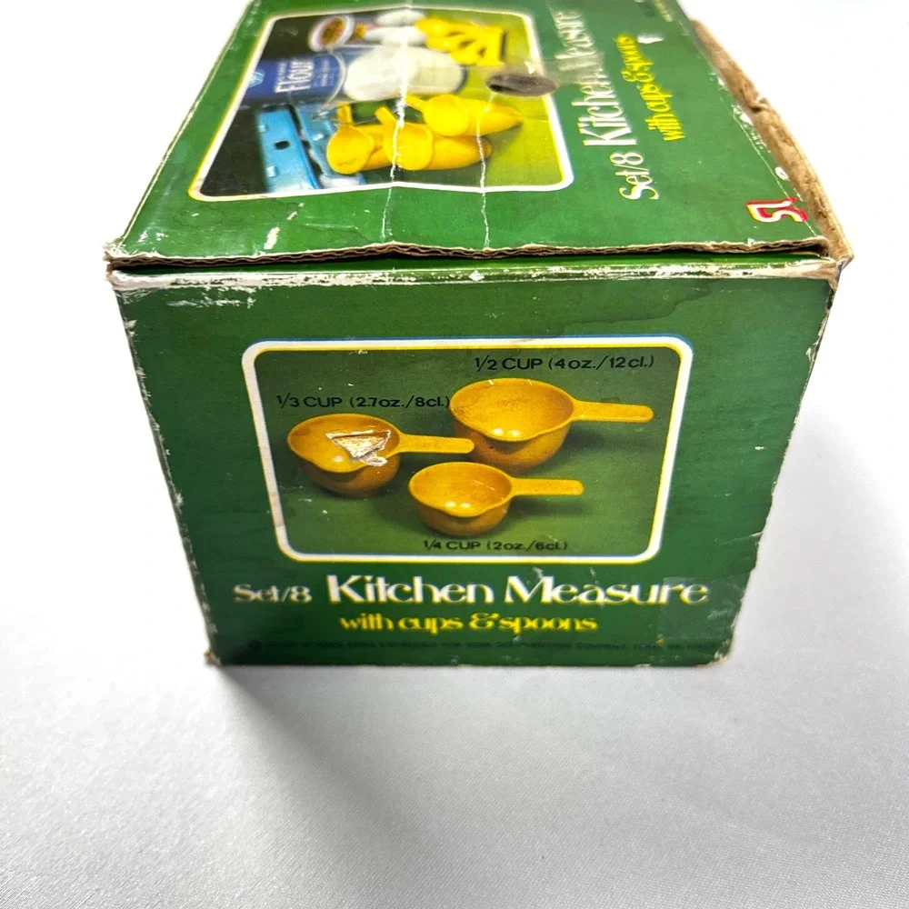 Vintage Measuring Cup Spoon Set Plastic Pitcher Retro MCM 1970s Hong Kong w/Box